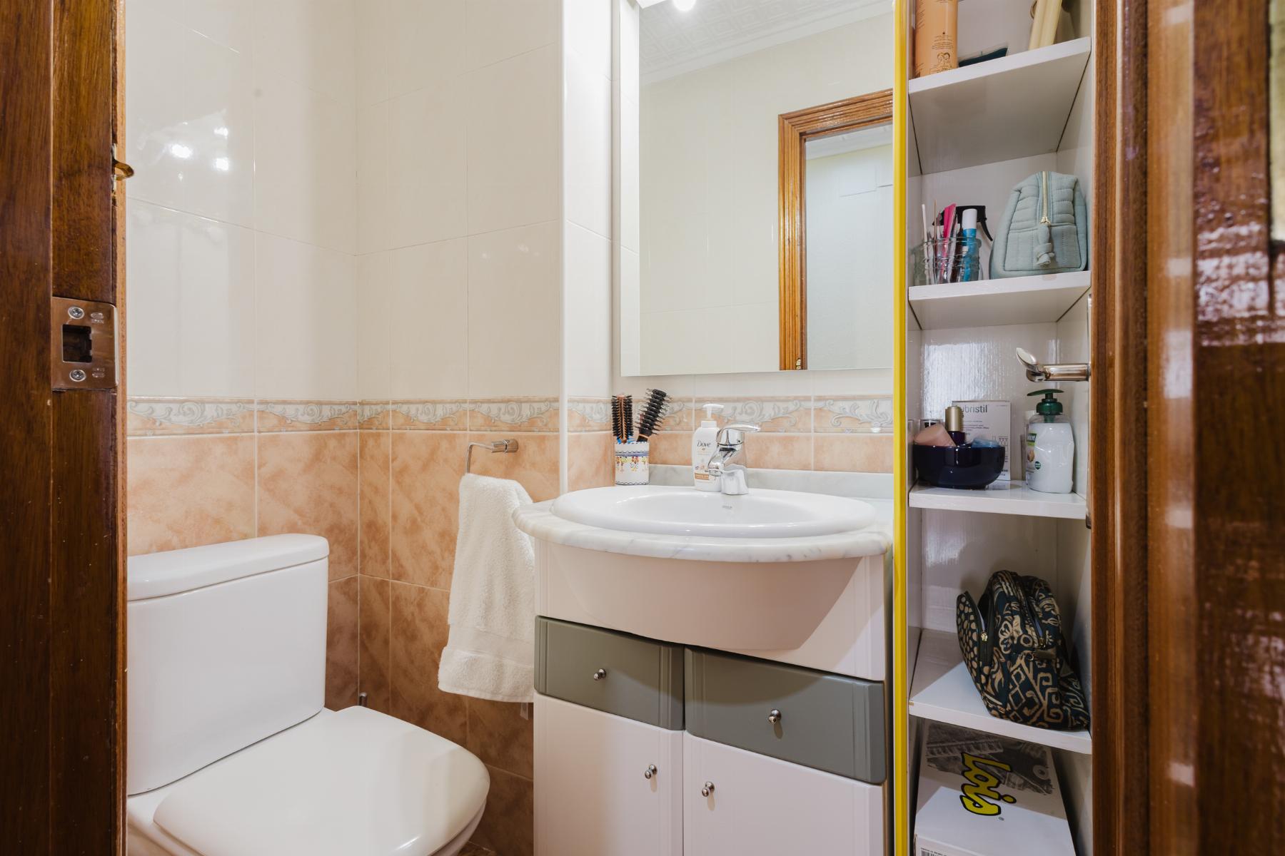 For sale - 3 Bedroom 2 Bathroom Apartamento in Torrevieja - Playa del Acequión  - Alicante