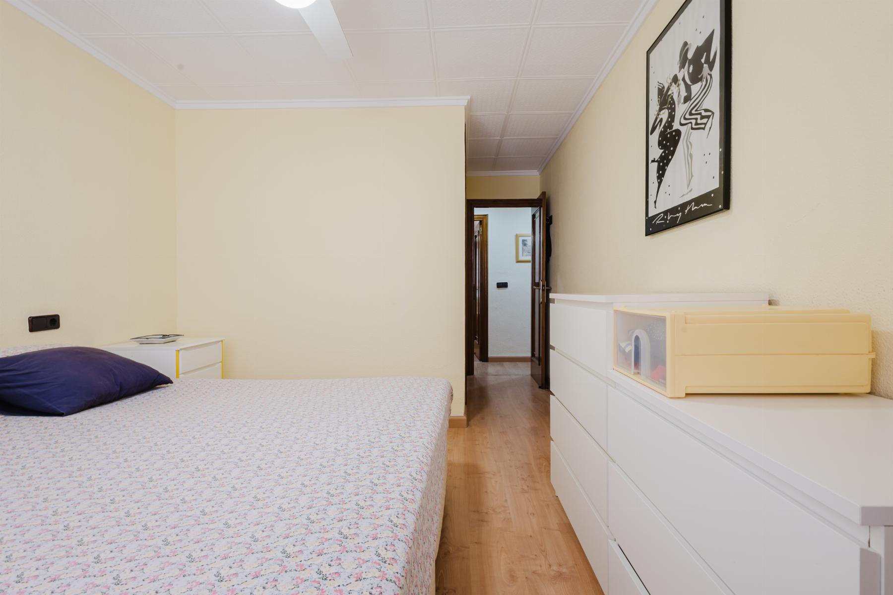 For sale - 3 Bedroom 2 Bathroom Apartamento in Torrevieja - Playa del Acequión  - Alicante