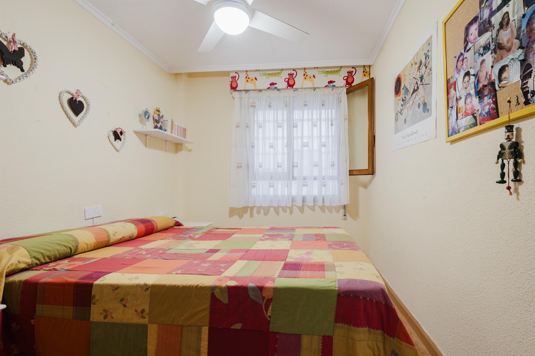 For sale - 3 Bedroom 2 Bathroom Apartamento in Torrevieja - Playa del Acequión  - Alicante