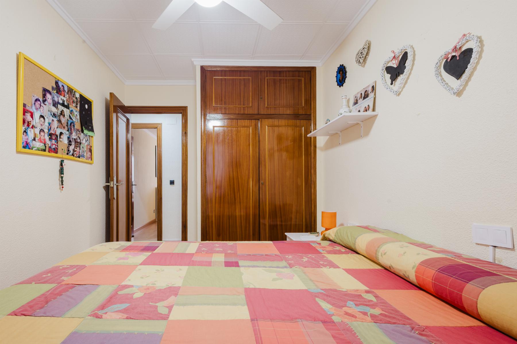 For sale - 3 Bedroom 2 Bathroom Apartamento in Torrevieja - Playa del Acequión  - Alicante