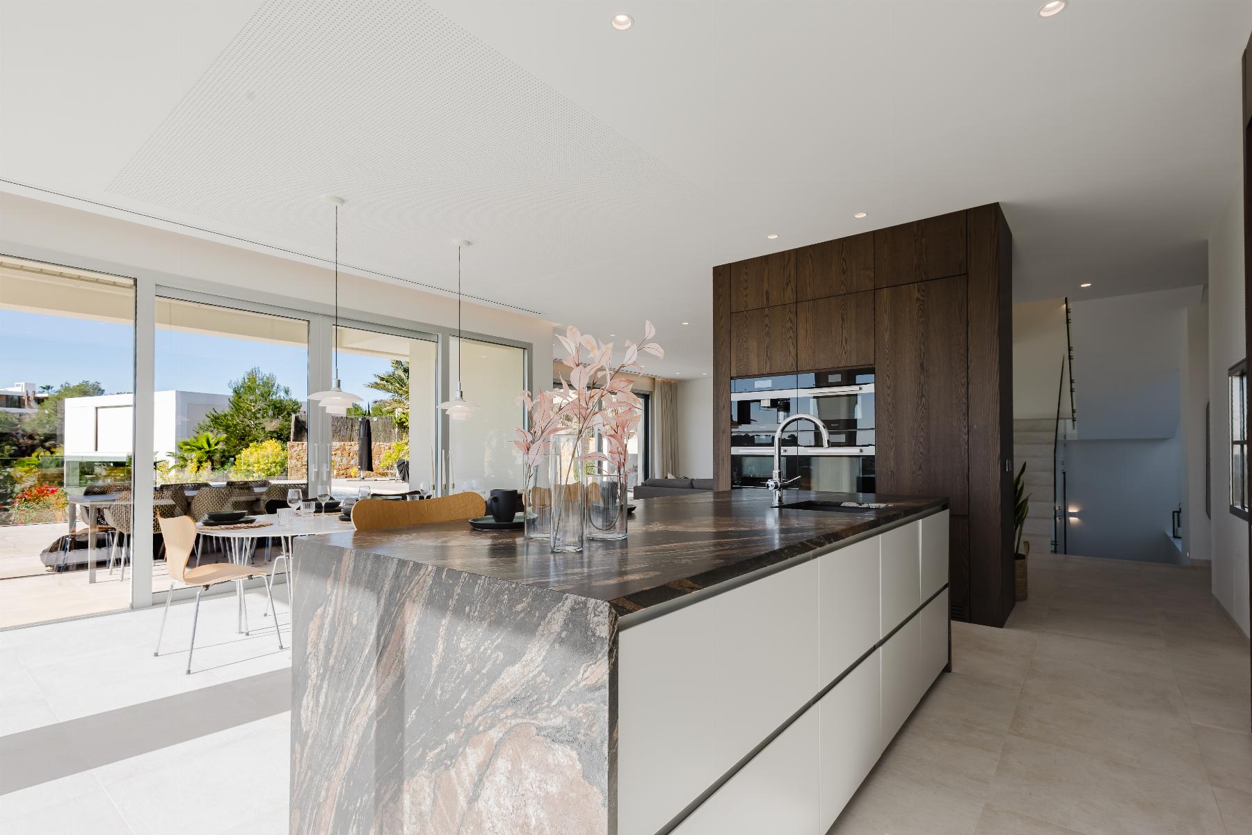 For sale - 5 Bedroom 6 Bathroom Villa in Orihuela Costa - Las Colinas Golf  - Alicante