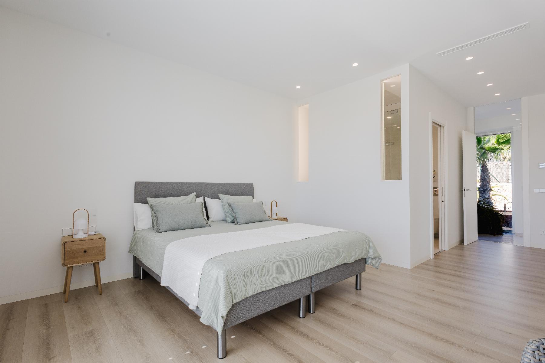 For sale - 5 Bedroom 6 Bathroom Villa in Orihuela Costa - Las Colinas Golf  - Alicante