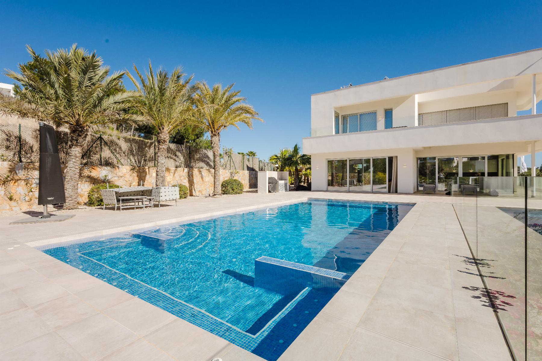 For sale - 5 Bedroom 6 Bathroom Villa in Orihuela Costa - Las Colinas Golf  - Alicante