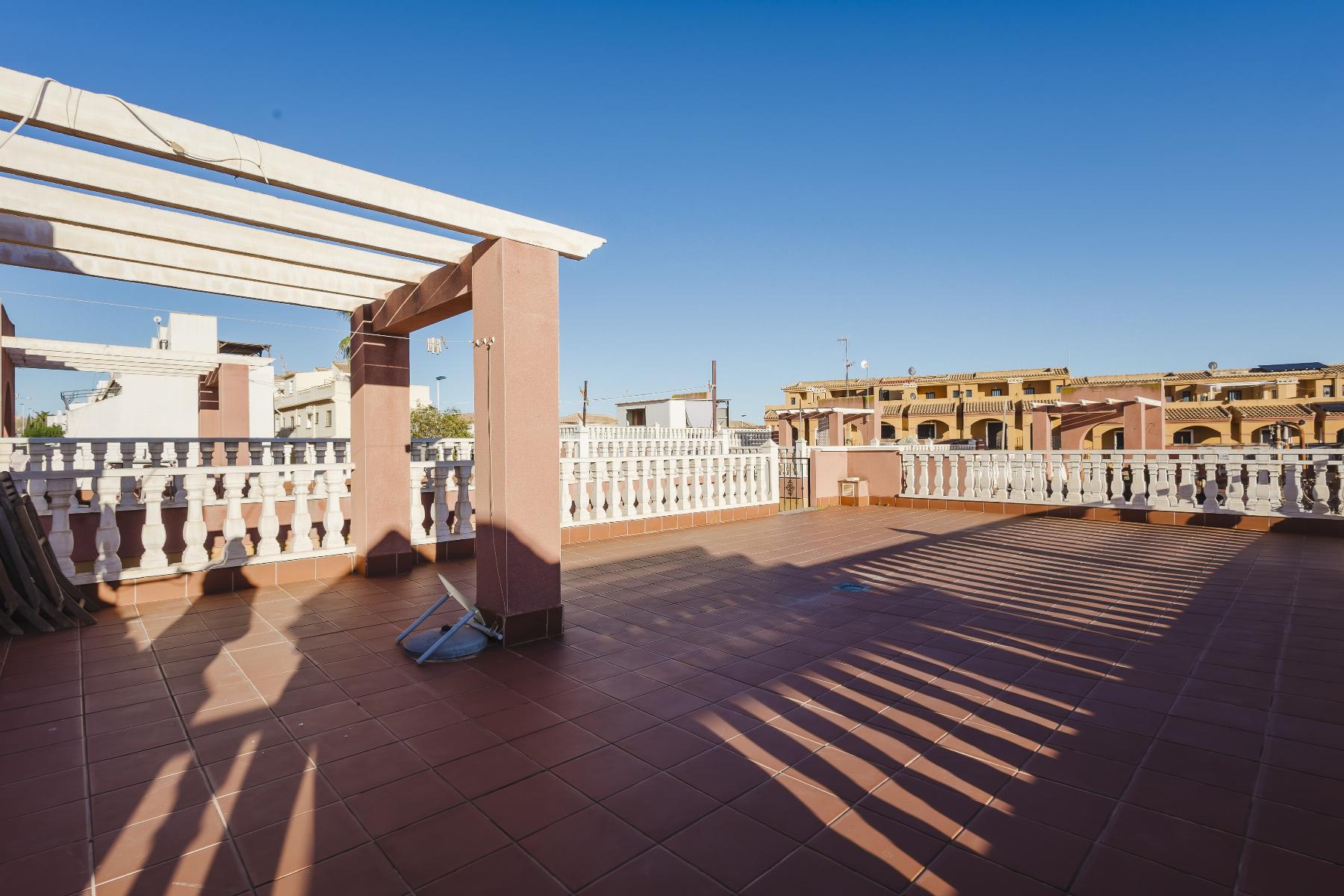 For sale - 2 Bedroom 2 Bathroom Chalet in Torrevieja - Aguas Nuevas  - Alicante