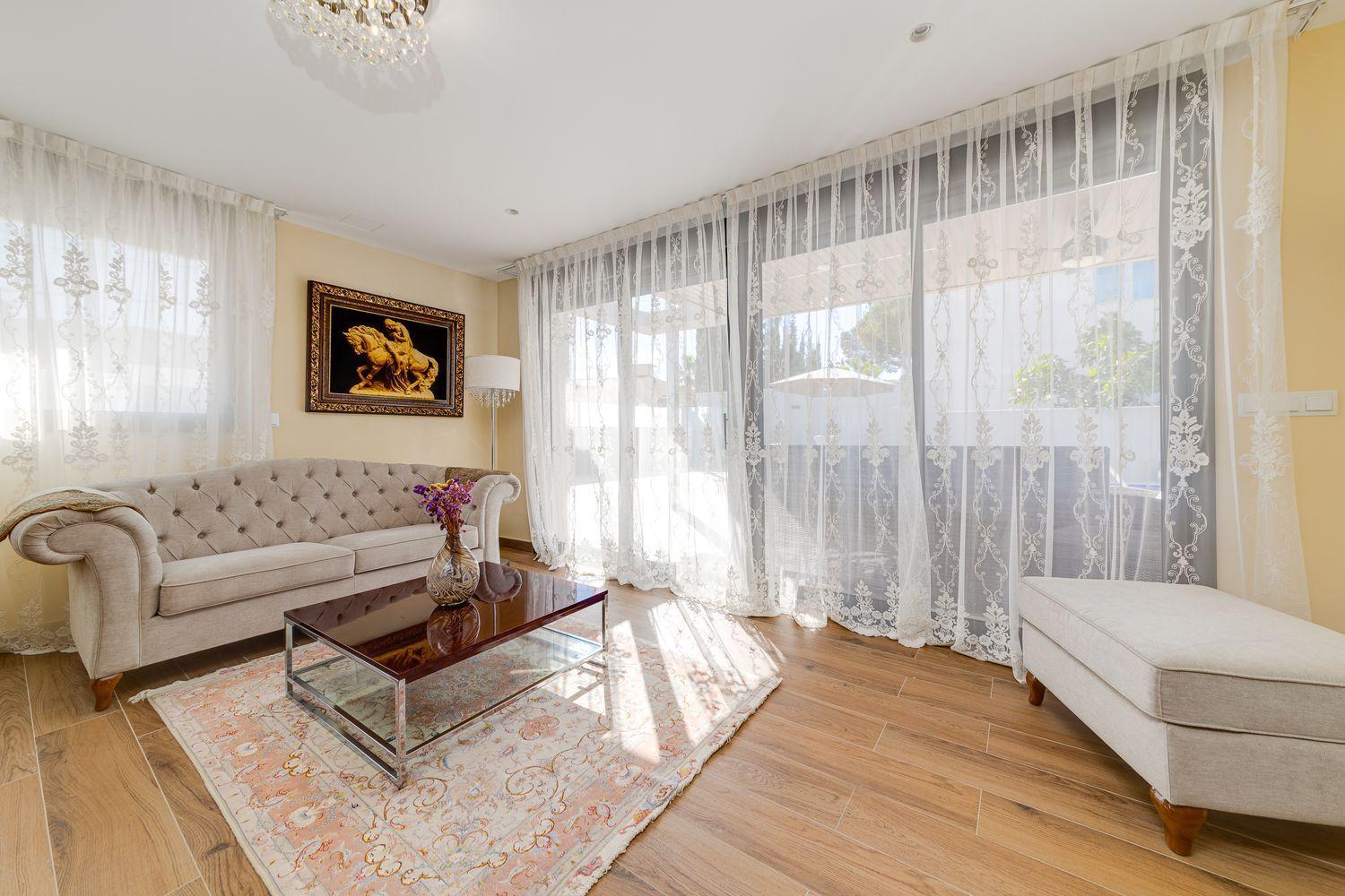 For sale - 3 Bedroom 4 Bathroom Villa in Torrevieja - Los Balcones  - Alicante