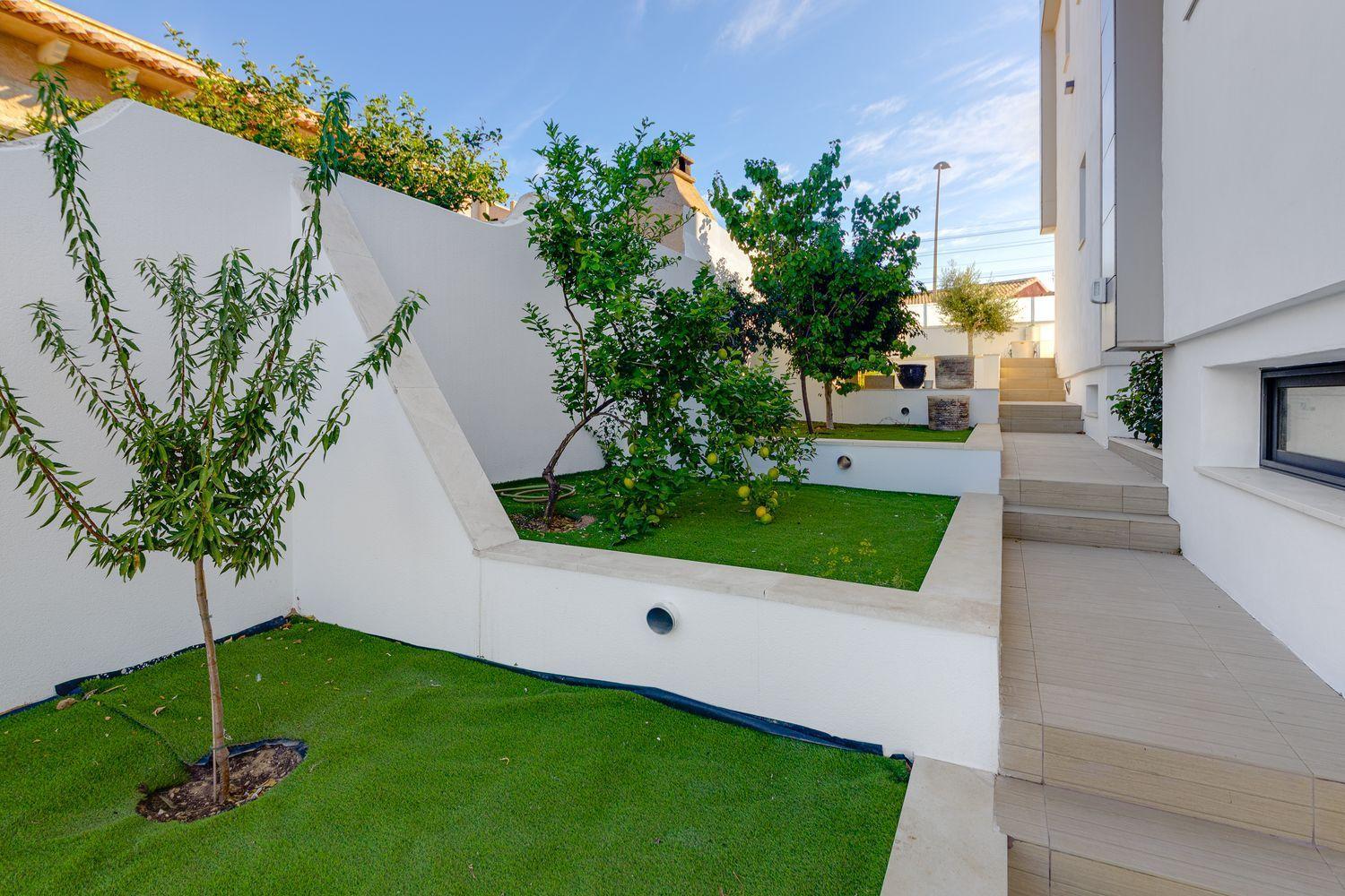 For sale - 3 Bedroom 4 Bathroom Villa in Torrevieja - Los Balcones  - Alicante