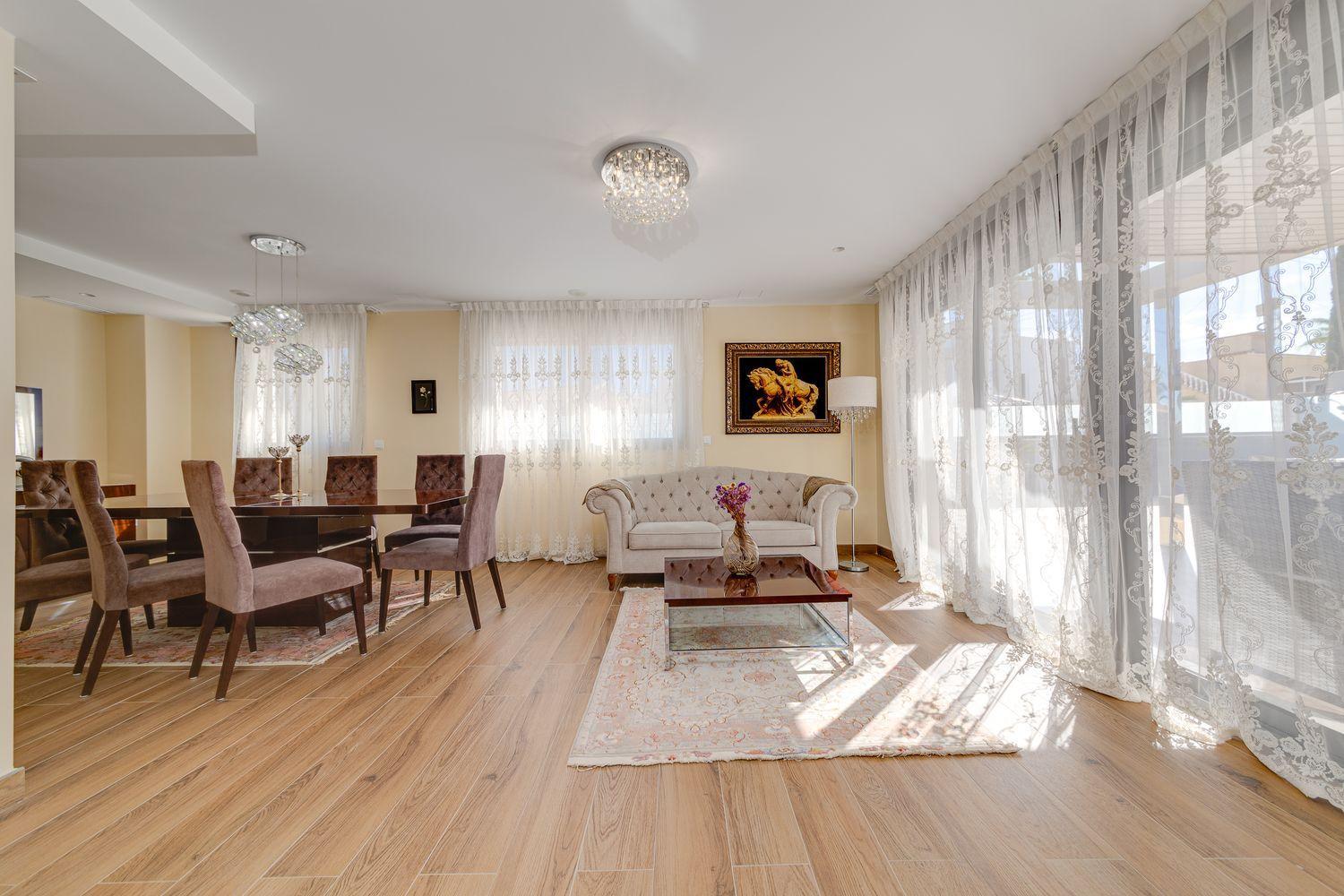 For sale - 3 Bedroom 4 Bathroom Villa in Torrevieja - Los Balcones  - Alicante