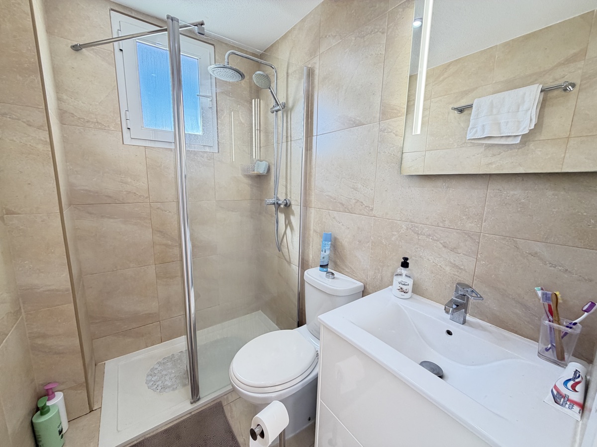 For sale - 2 Bedroom 2 Bathroom Penthouse Apartment in Villamartin - , Villamartin, Alicante, Spain - Alicante