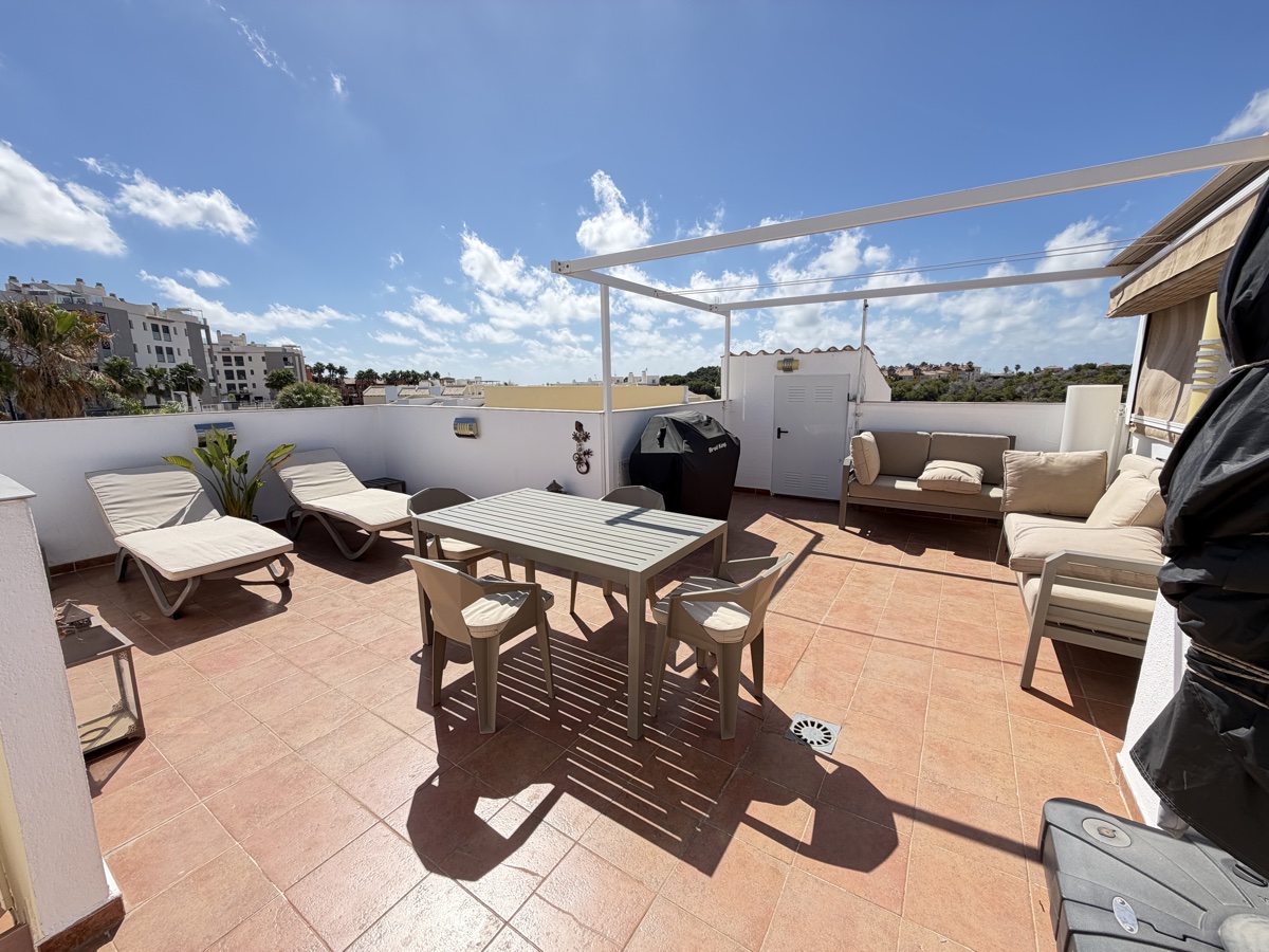 For sale - 2 Bedroom 2 Bathroom Penthouse Apartment in Villamartin - , Villamartin, Alicante, Spain - Alicante