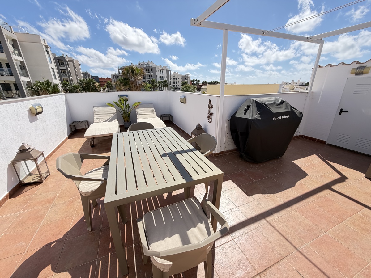 For sale - 2 Bedroom 2 Bathroom Penthouse Apartment in Villamartin - , Villamartin, Alicante, Spain - Alicante