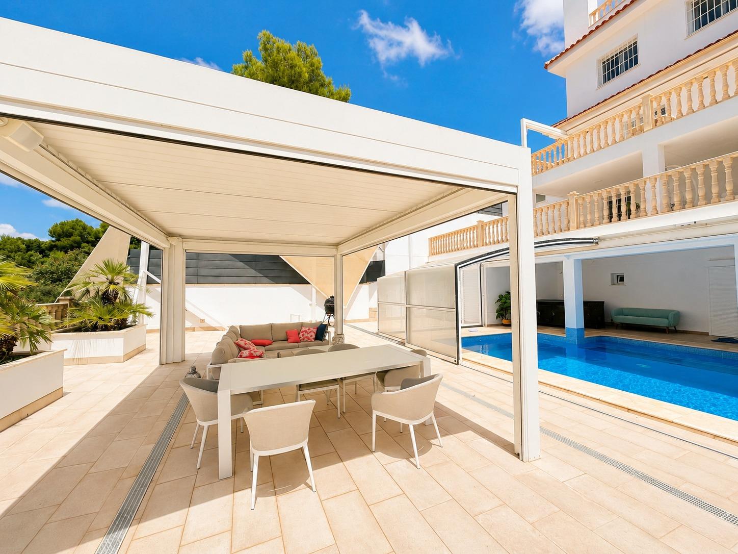 For sale - 4 Bedroom 5 Bathroom Villa in Dehesa de campoamor - Campoamor  - Alicante