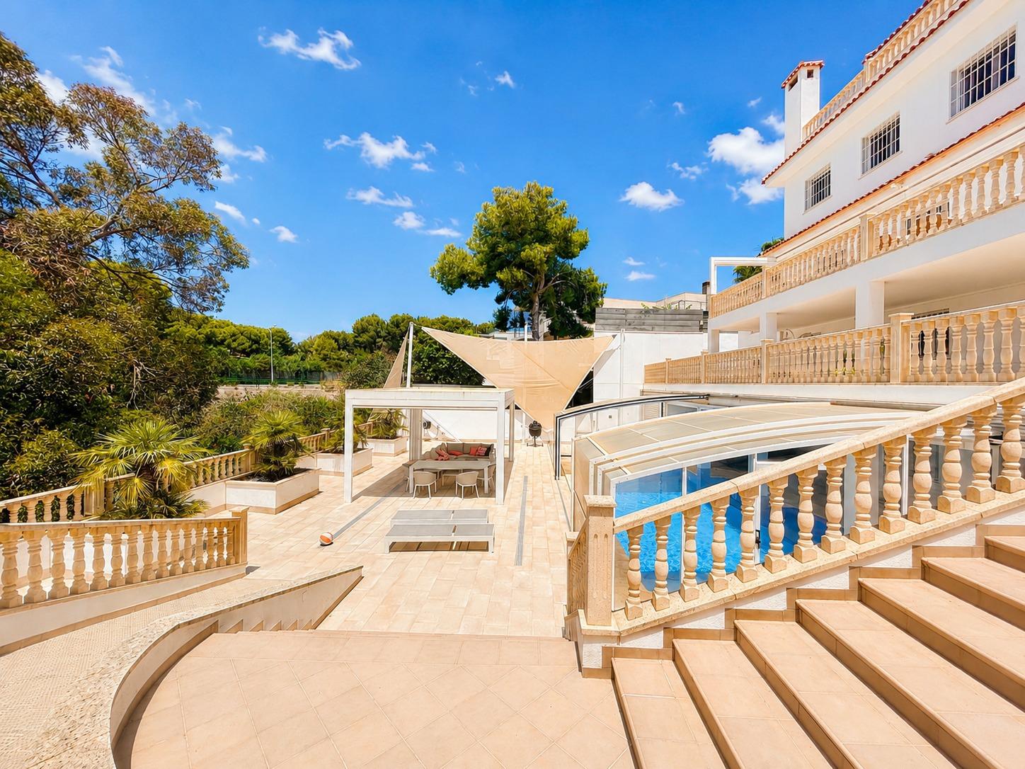 For sale - 4 Bedroom 5 Bathroom Villa in Dehesa de campoamor - Campoamor  - Alicante