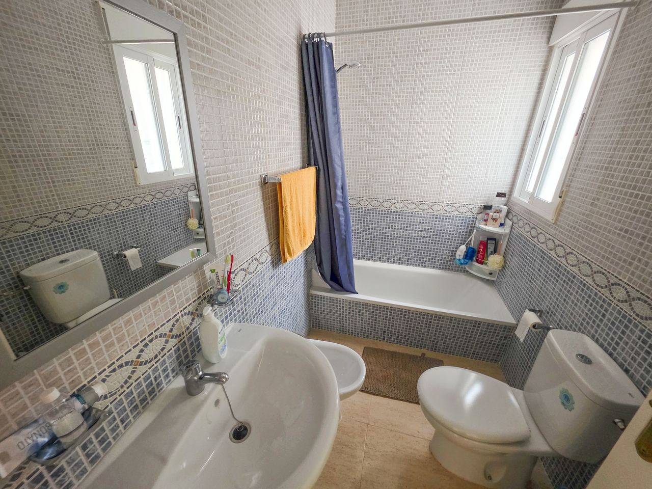 For sale - 2 Bedroom 1 Bathroom Apartment in Villamartin - , Villamartin, Alicante, Spain - Alicante