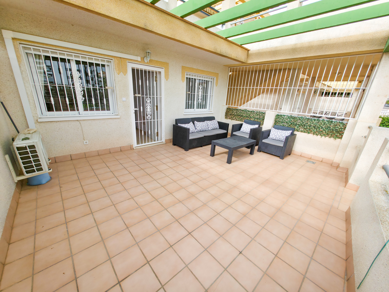 For sale - 2 Bedroom 1 Bathroom Apartment in Villamartin - , Villamartin, Alicante, Spain - Alicante