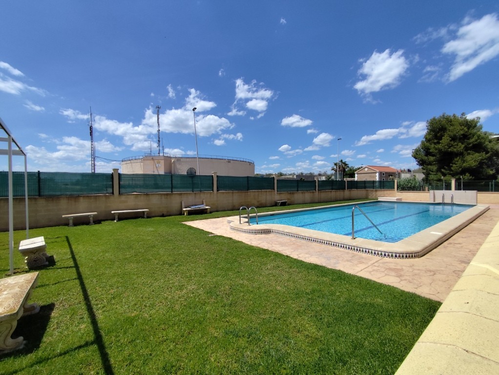 For sale - 2 Bedroom 1 Bathroom Ground floor Apartment in Torrevieja -  - Alicante