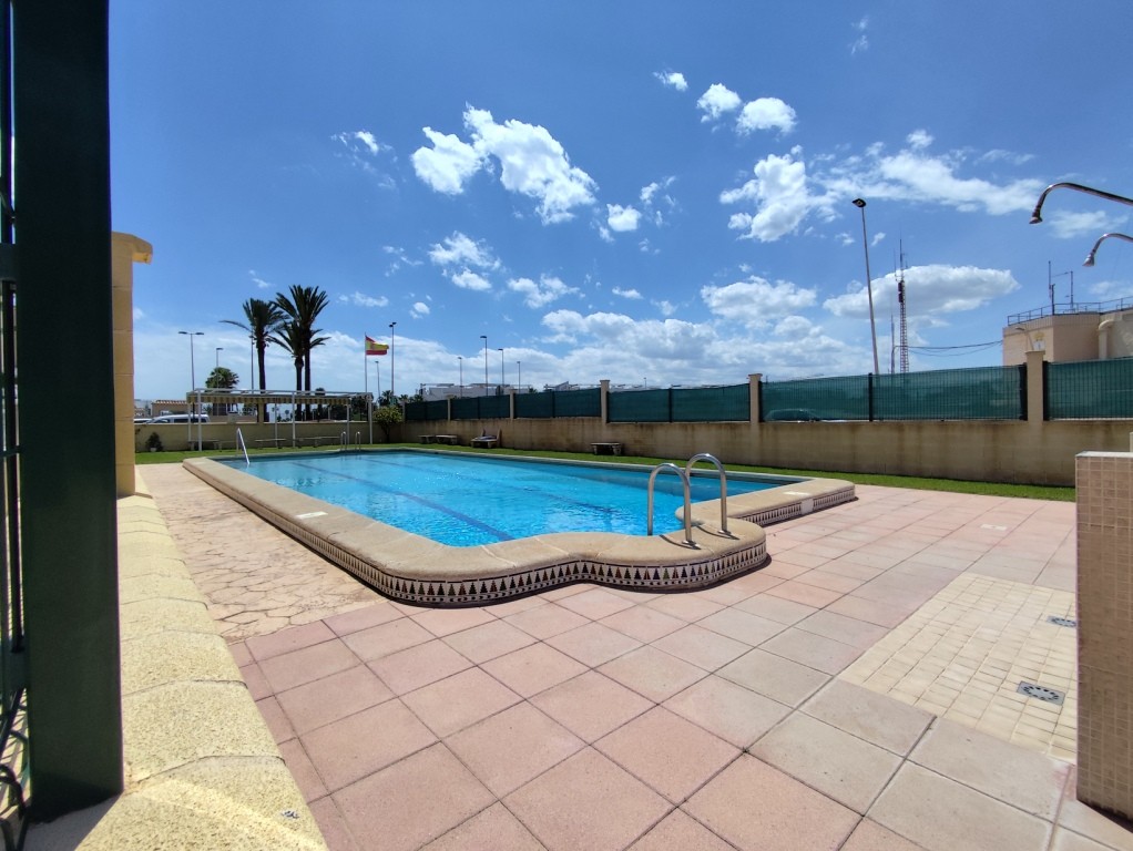 For sale - 2 Bedroom 1 Bathroom Ground floor Apartment in Torrevieja -  - Alicante