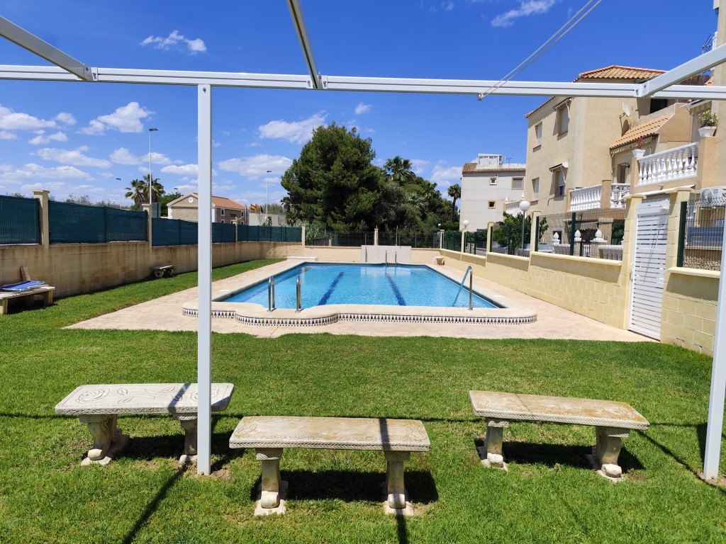 For sale - 2 Bedroom 1 Bathroom Ground floor Apartment in Torrevieja -  - Alicante