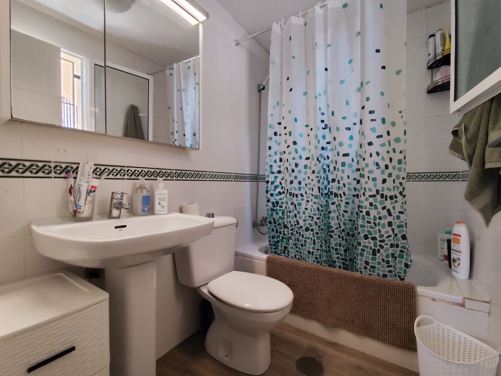 For sale - 2 Bedroom 1 Bathroom Ground floor Apartment in Torrevieja -  - Alicante