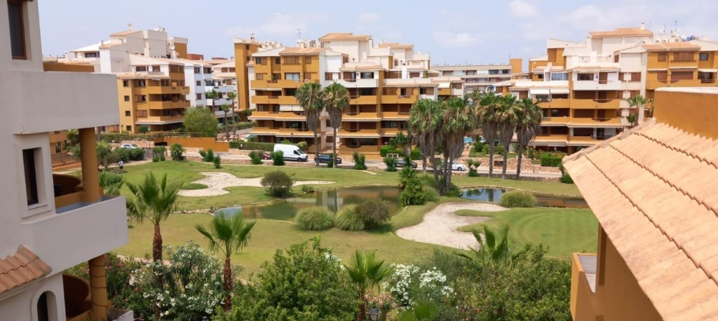 For sale - 2 Bedroom 1 Bathroom Penthouse in Punta Prima -  - Alicante