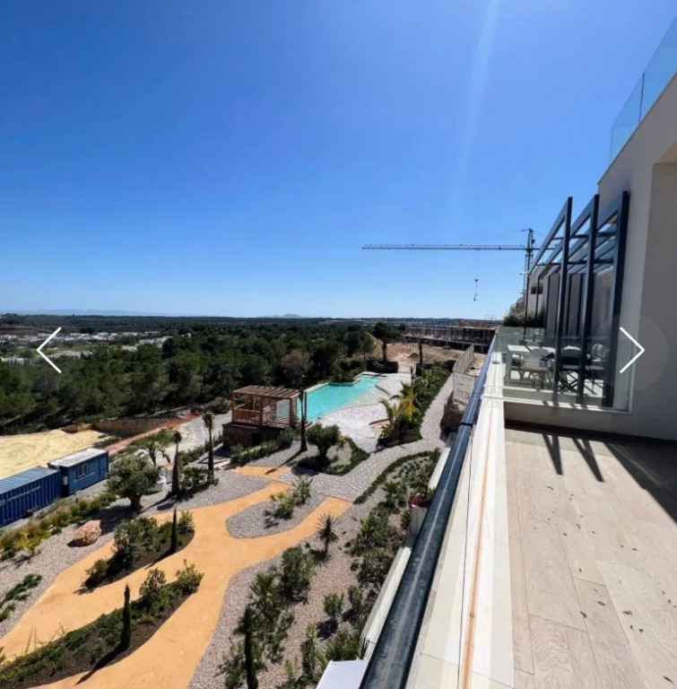 For sale - 2 Bedroom 2 Bathroom Apartment in Las Colinas Golf -  - Alicante