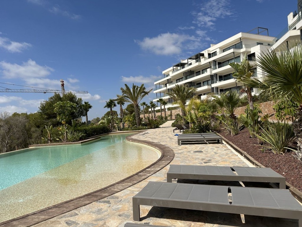For sale - 2 Bedroom 2 Bathroom Apartment in Las Colinas Golf -  - Alicante