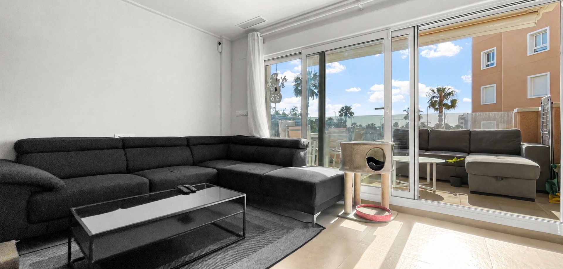 For sale - 3 Bedroom 2 Bathroom Apartment in Guardamar del Segura - El Raso  - Costa Blanca (Alicante)