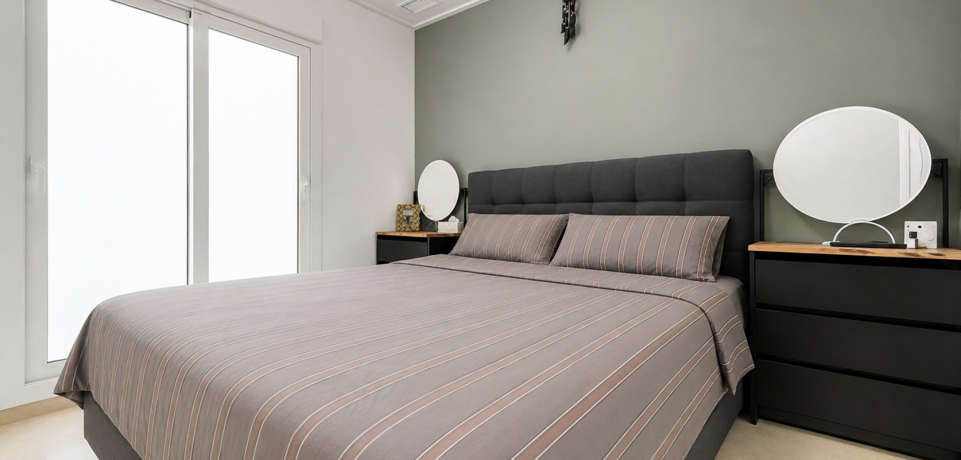 For sale - 3 Bedroom 2 Bathroom Apartment in Guardamar del Segura - El Raso  - Costa Blanca (Alicante)