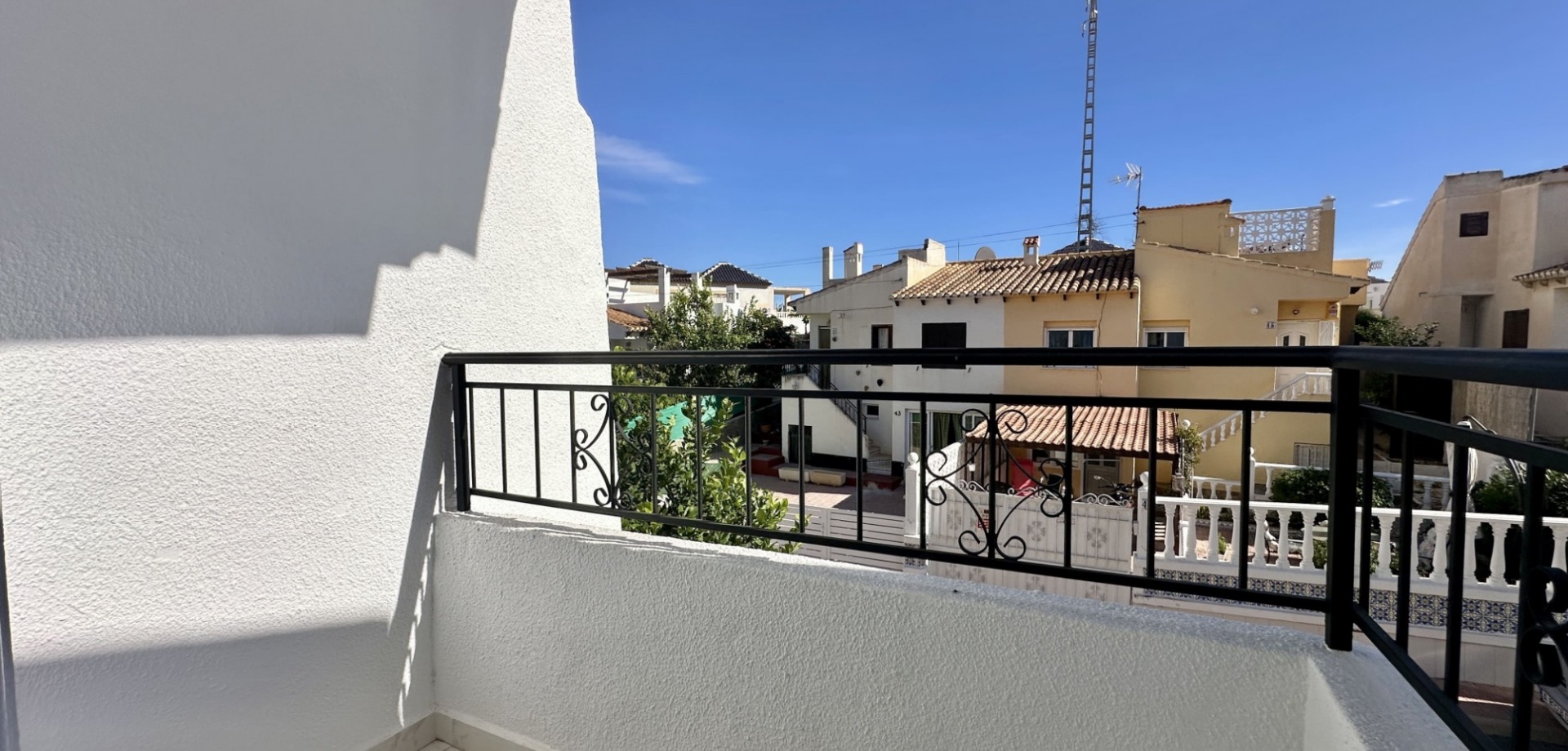 For sale - 3 Bedroom 2 Bathroom Townhouse in Torrevieja - Los Balcones - Los Altos del Edén  - Alicante