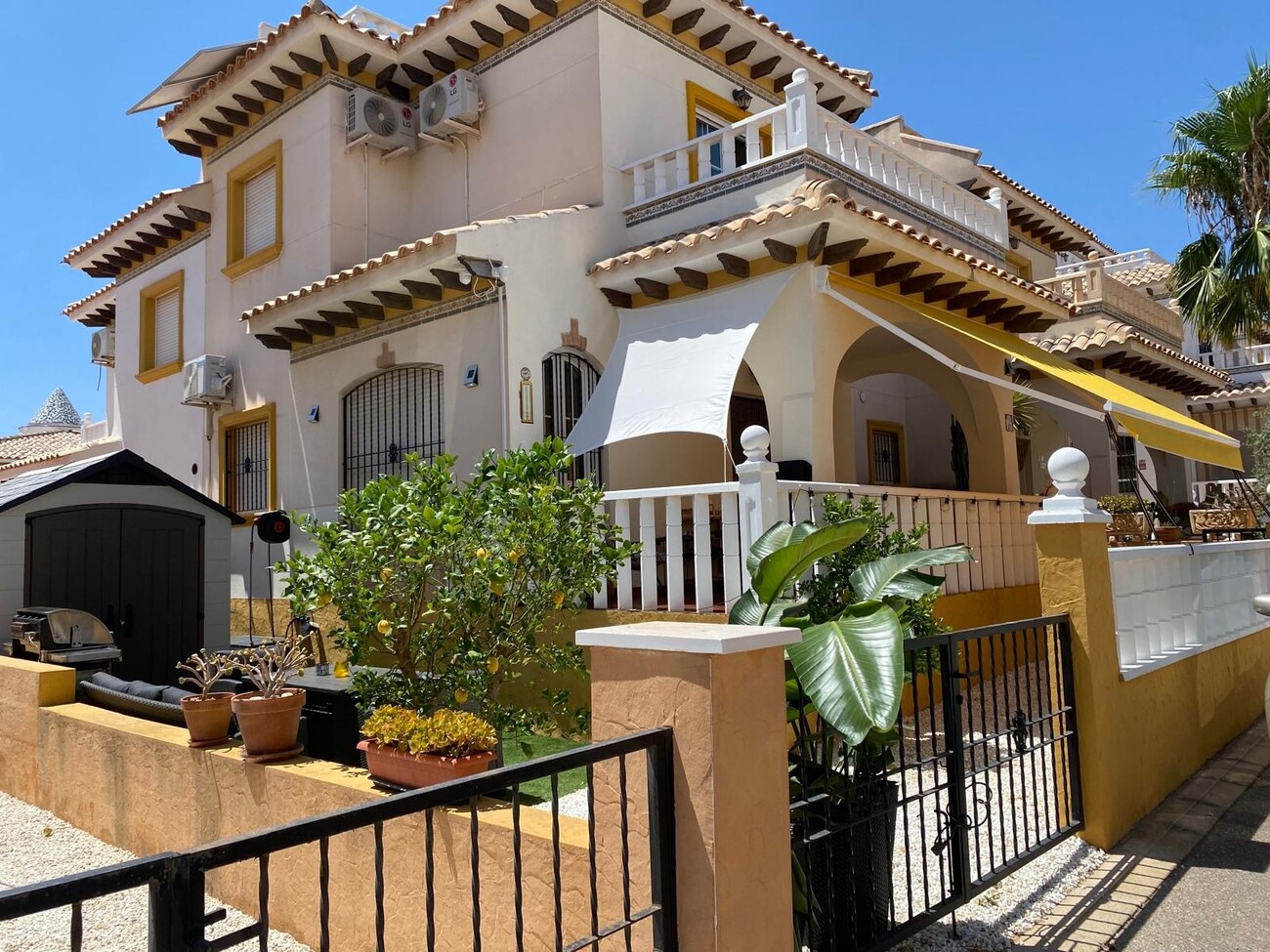 For sale - 2 Bedroom 2 Bathroom Bungalow in Lomas de Caboroig - Costa Blanca  - Alicante