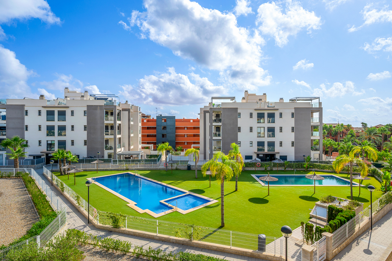 For sale - 2 Bedroom 2 Bathroom Apartment in Villamartin - Costa Blanca  - Alicante