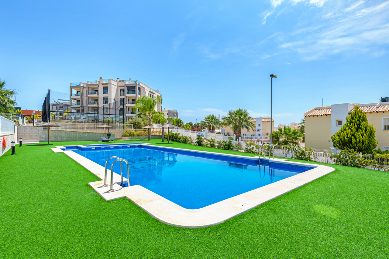 For sale - 2 Bedroom 2 Bathroom Apartment in Villamartin - Costa Blanca  - Alicante