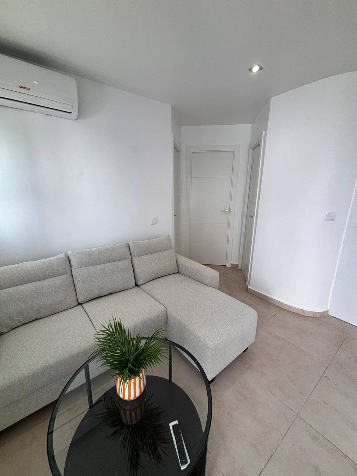 For sale - 2 Bedroom 1 Bathroom Apartment in Orihuela Costa - La Regia  - Alicante