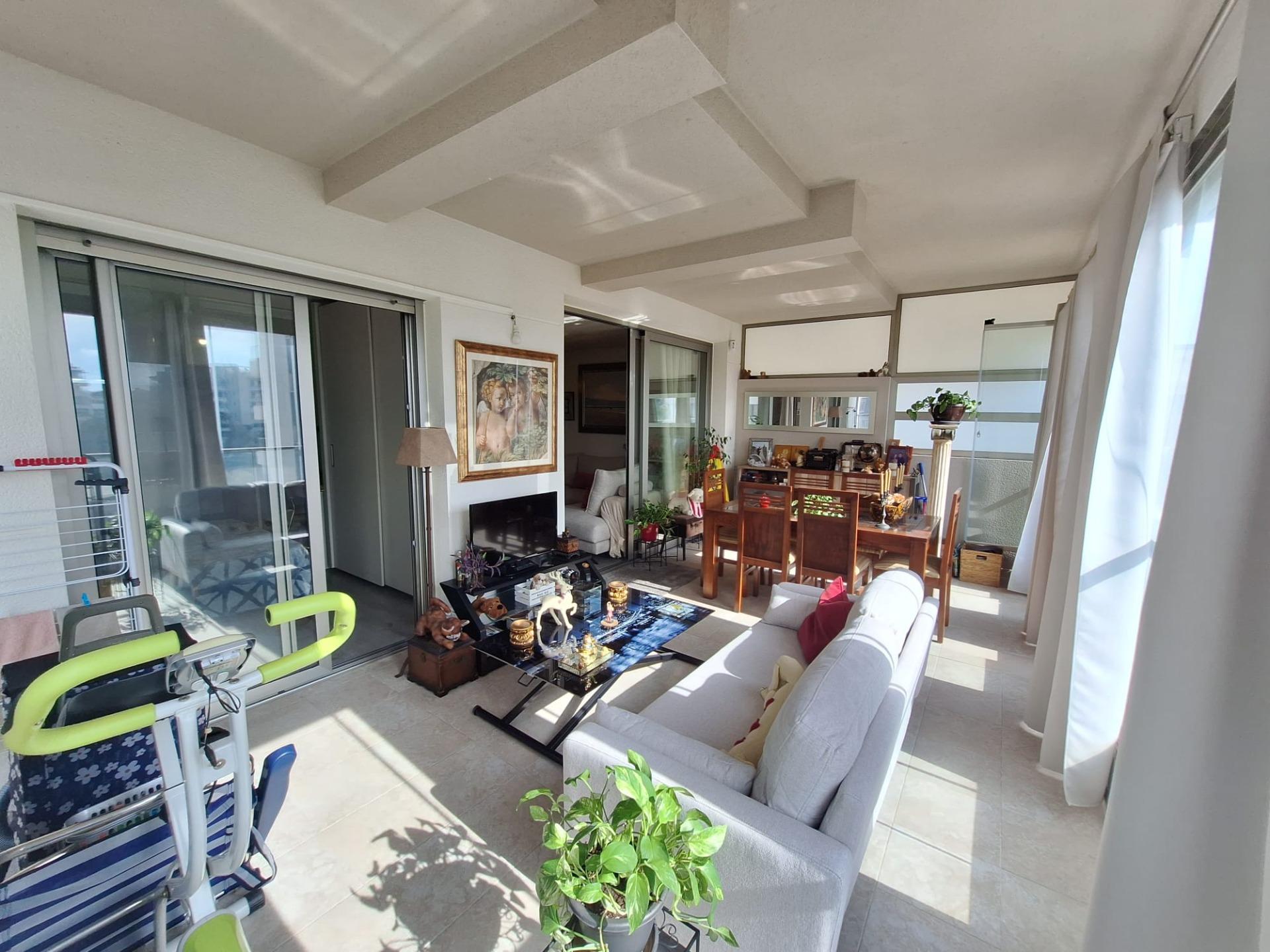 For sale - 3 Bedroom 2 Bathroom Apartment in Orihuela Costa - Los Dolses  - Alicante