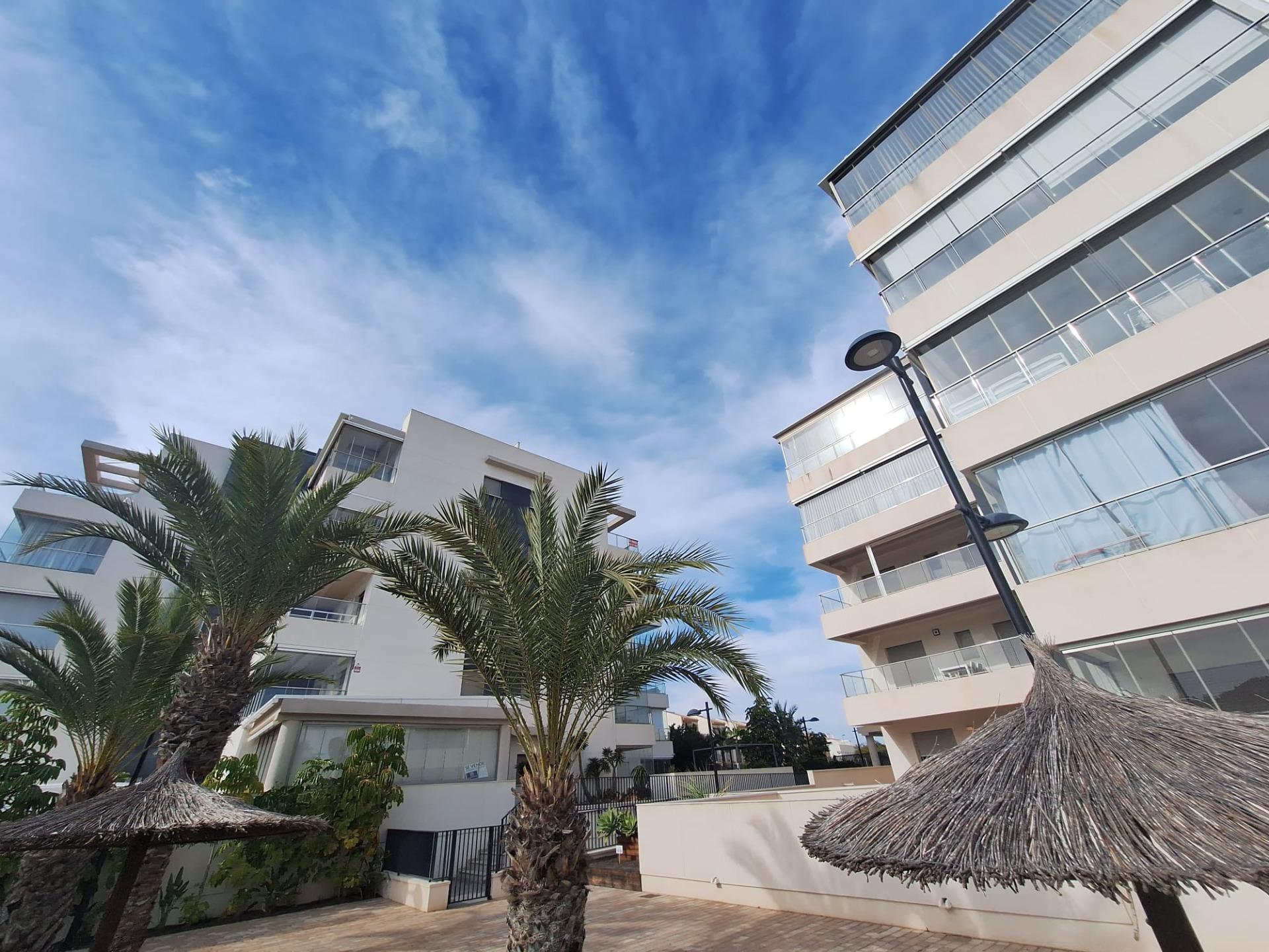 For sale - 3 Bedroom 2 Bathroom Apartment in Orihuela Costa - Los Dolses  - Alicante