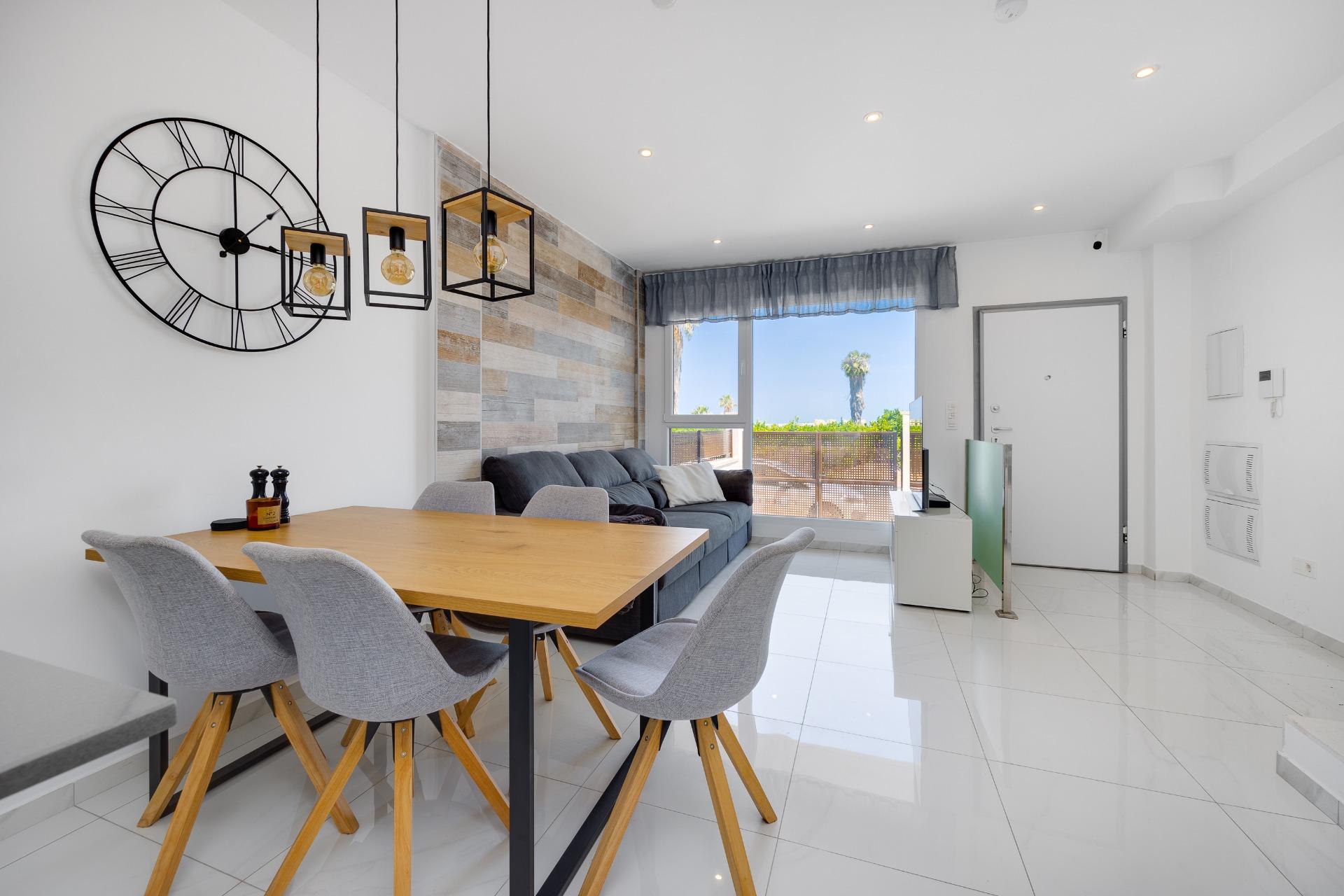 For sale - 3 Bedroom 3 Bathroom Town House in Torrevieja - Los Balcones  - Alicante