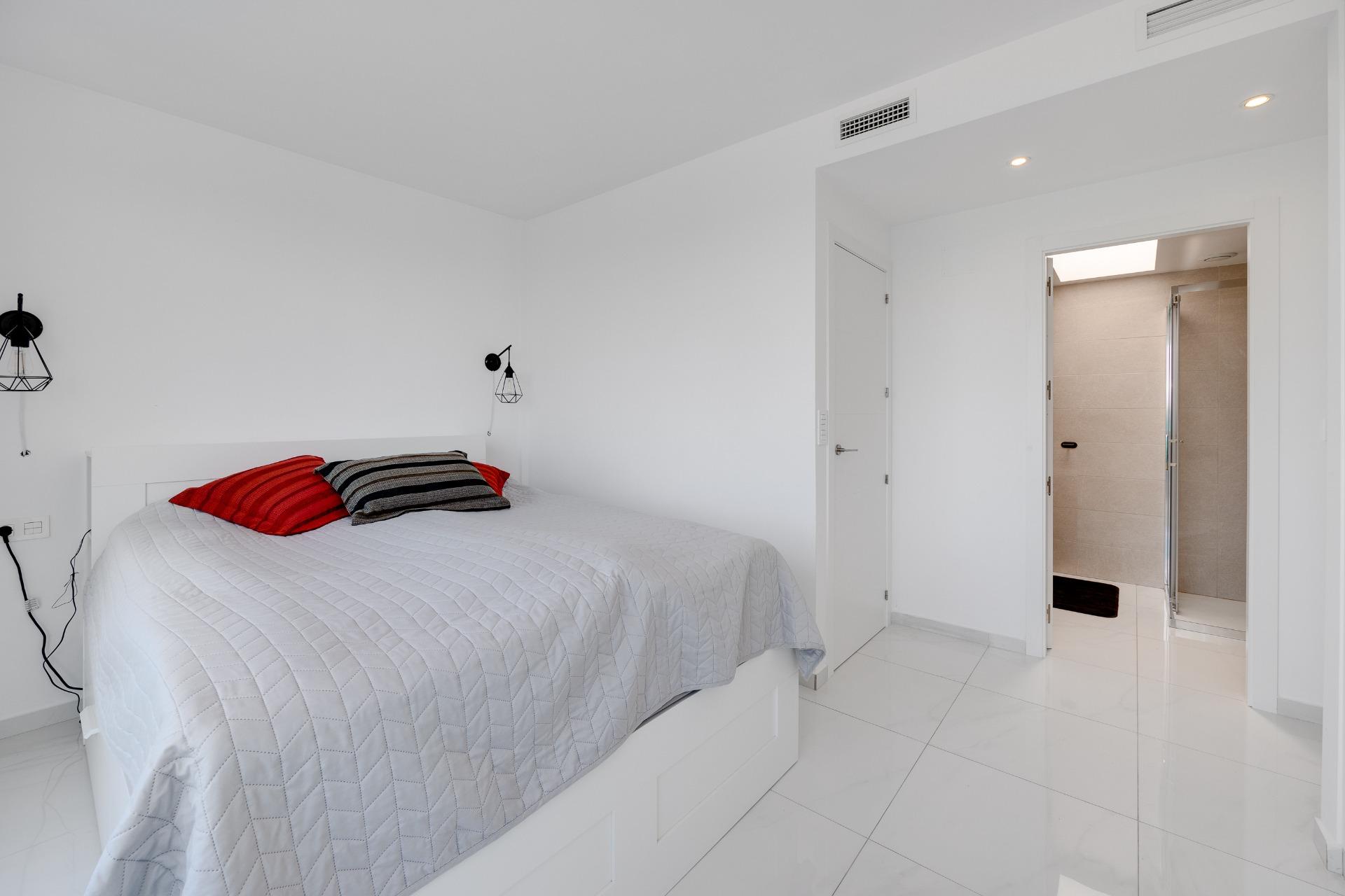 For sale - 3 Bedroom 3 Bathroom Town House in Torrevieja - Los Balcones  - Alicante