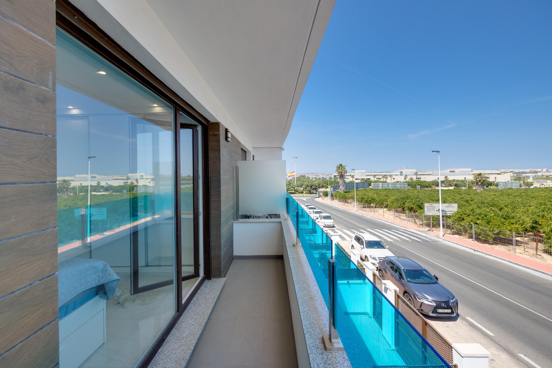 For sale - 3 Bedroom 3 Bathroom Town House in Torrevieja - Los Balcones  - Alicante