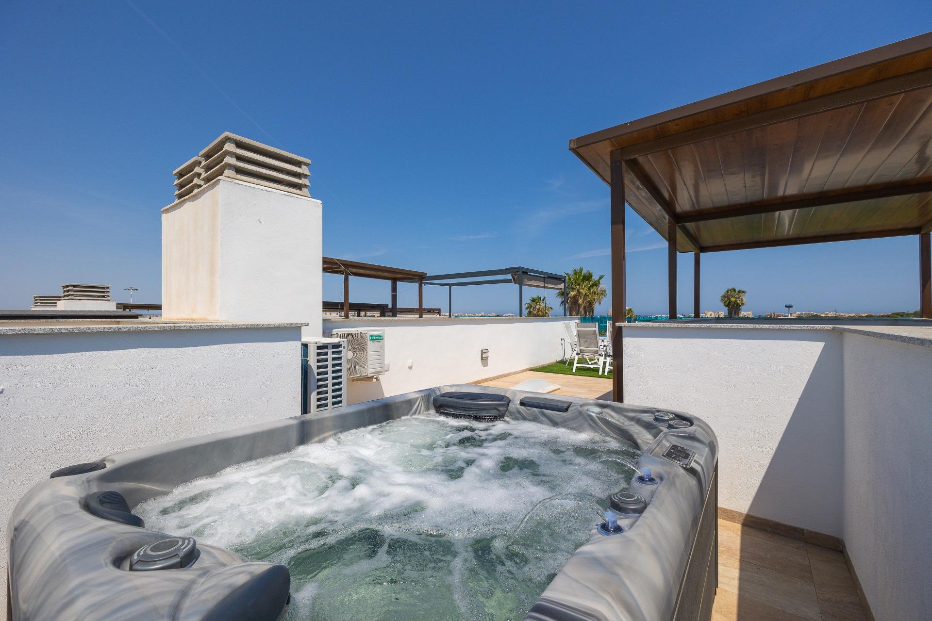 For sale - 3 Bedroom 3 Bathroom Town House in Torrevieja - Los Balcones  - Alicante