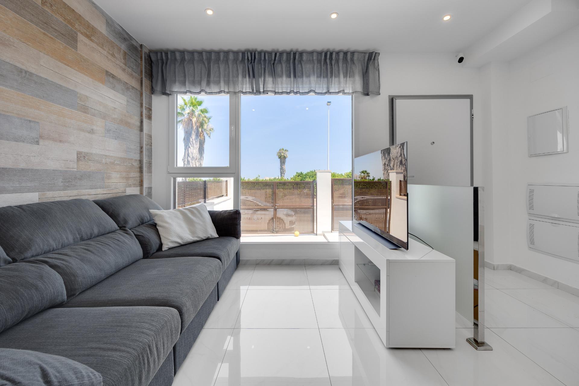 For sale - 3 Bedroom 3 Bathroom Town House in Torrevieja - Los Balcones  - Alicante