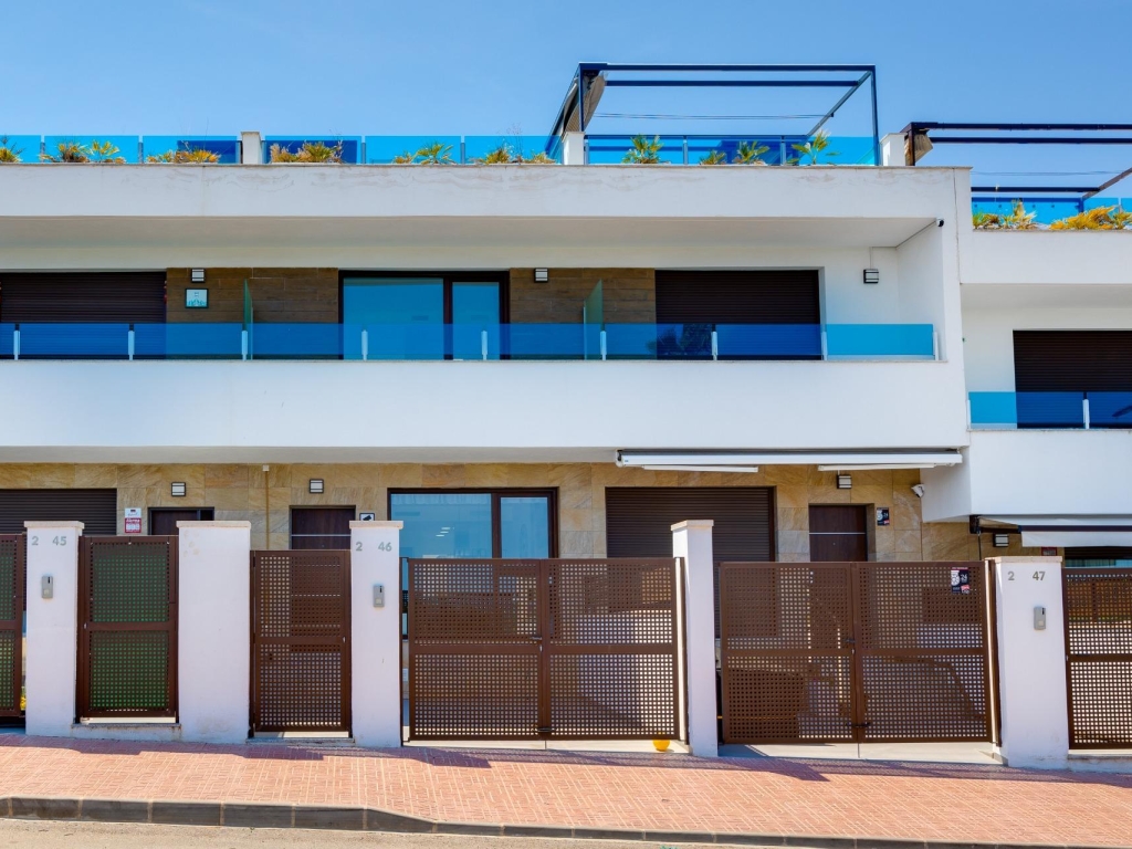 3 Bedroom 3 Bathroom Town House in Torrevieja