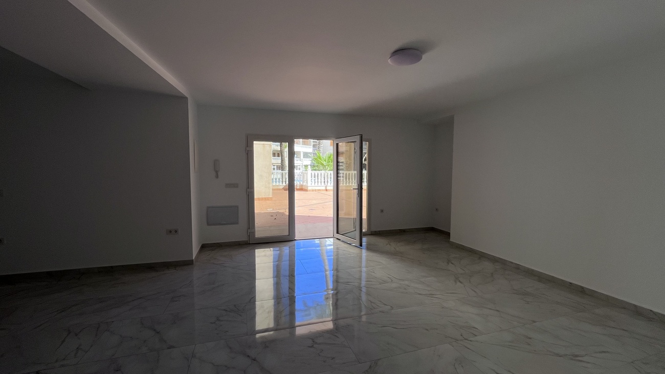 For sale - 2 Bedroom 2 Bathroom Bungalow in Torrevieja -  - Alicante