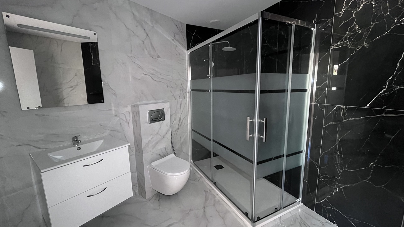 For sale - 2 Bedroom 2 Bathroom Bungalow in Torrevieja -  - Alicante