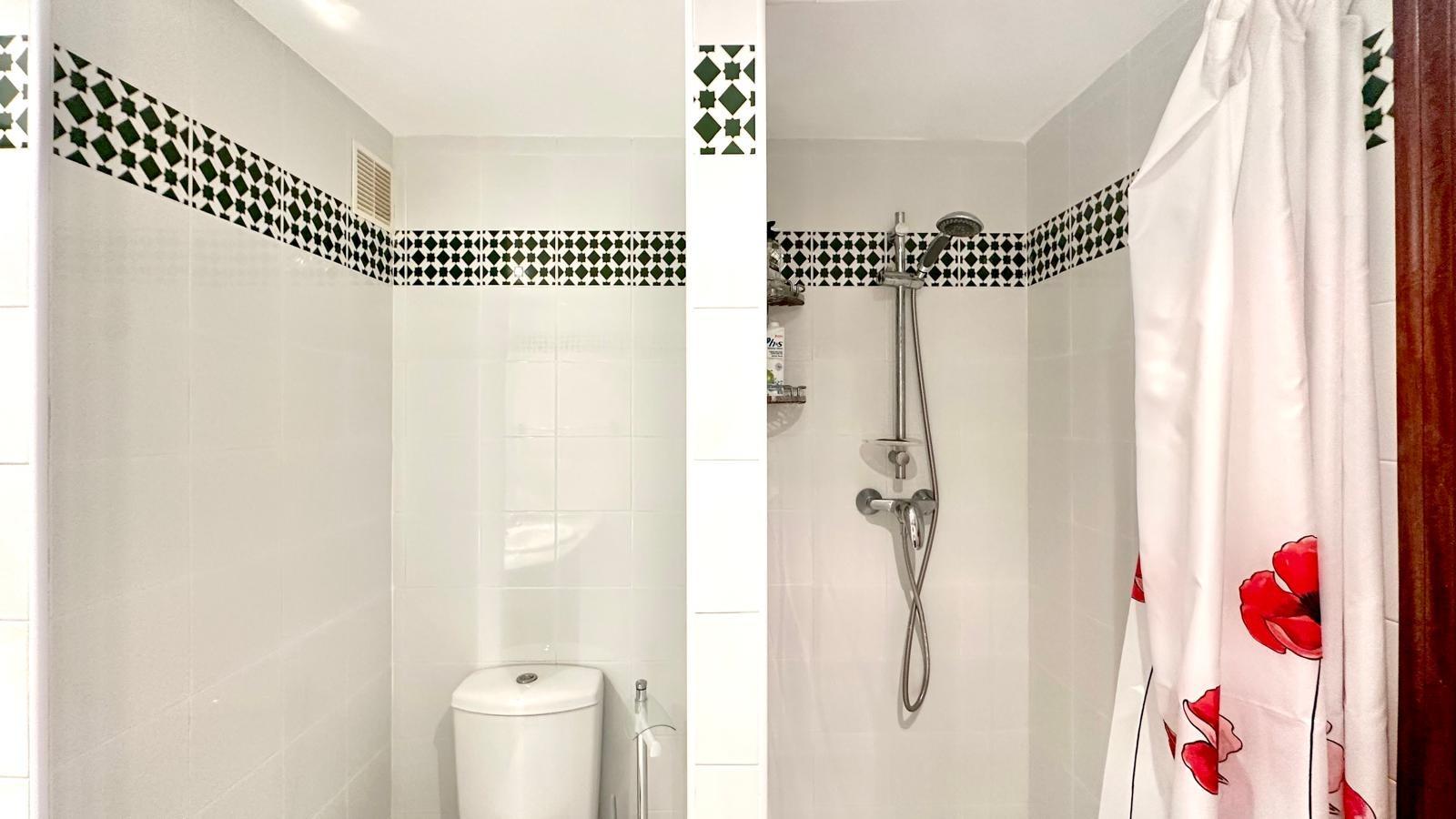 For sale - 3 Bedroom 2 Bathroom Apartment in Torrevieja - Los Frutales  - Alicante