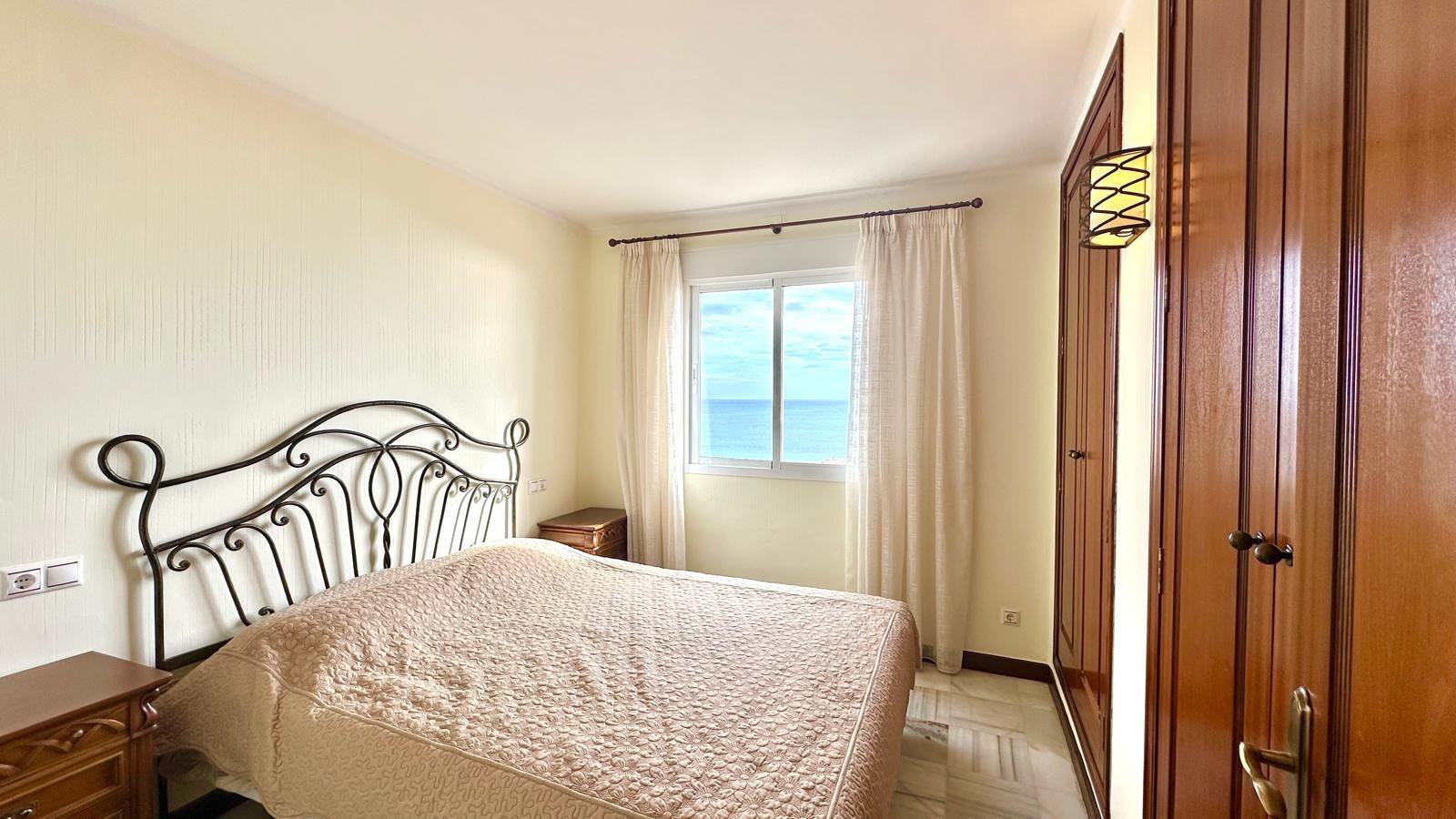 For sale - 3 Bedroom 2 Bathroom Apartment in Torrevieja - Los Frutales  - Alicante