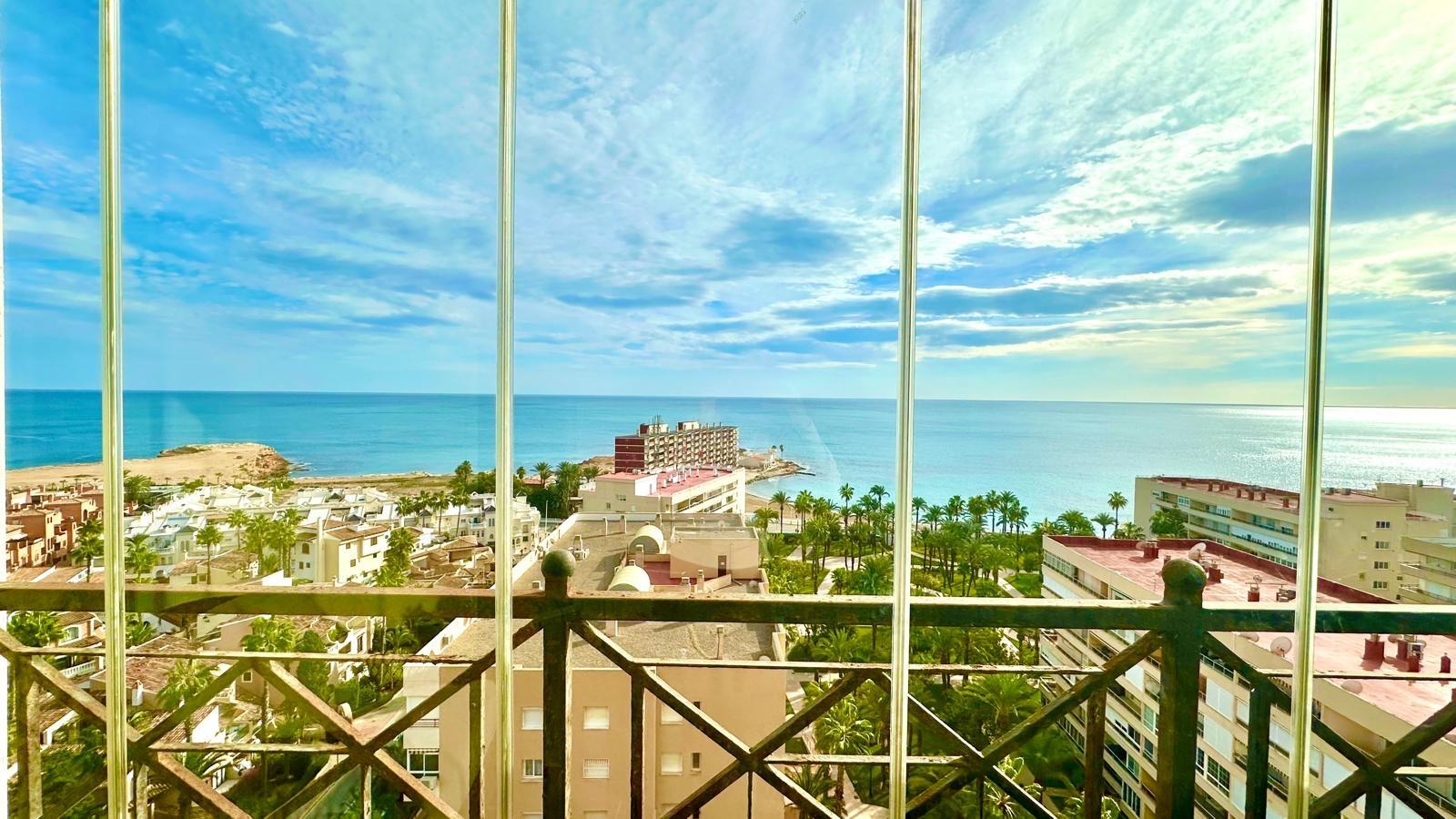 For sale - 3 Bedroom 2 Bathroom Apartment in Torrevieja - Los Frutales  - Alicante
