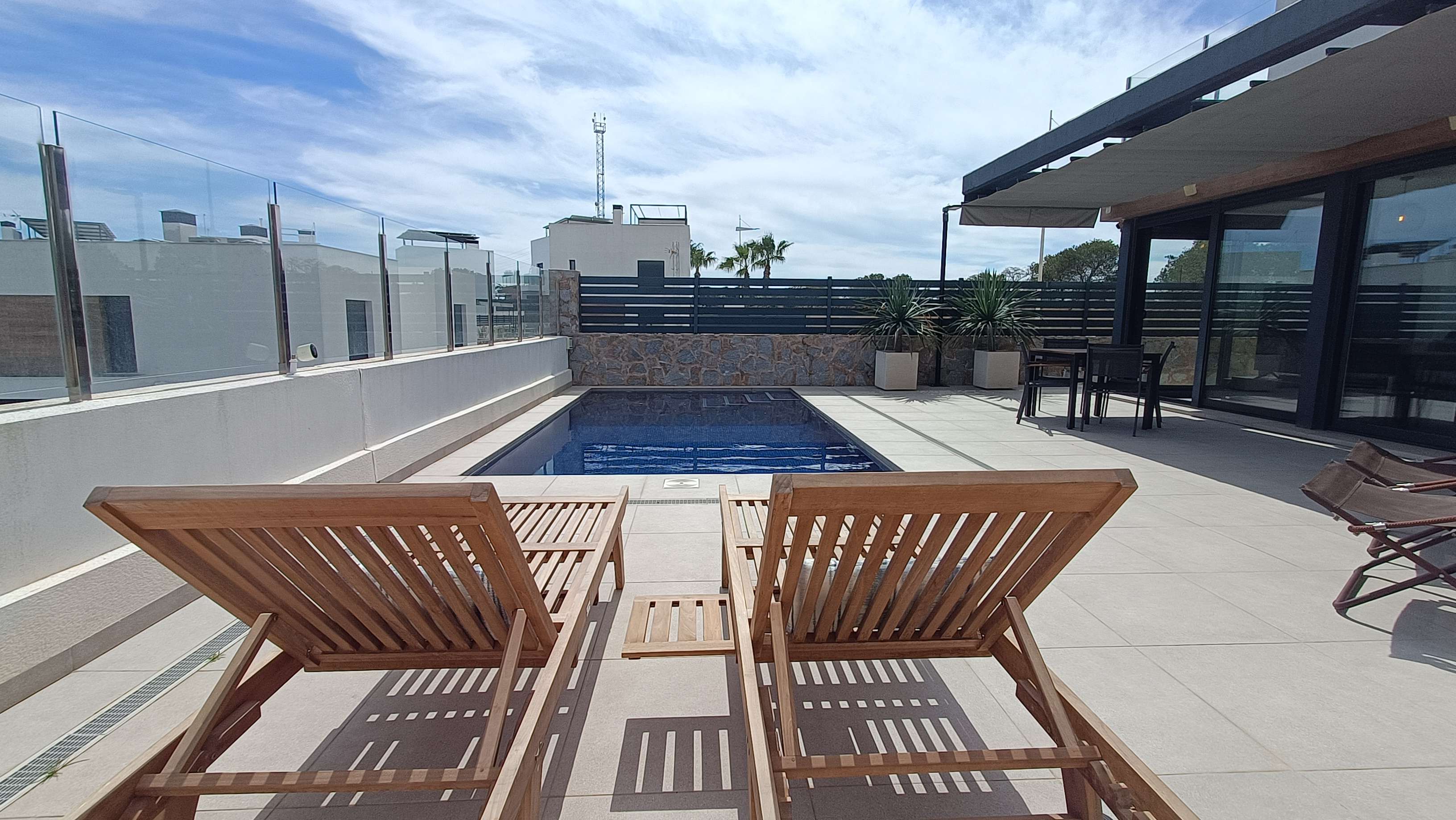 For sale - 3 Bedroom 4 Bathroom Villa in Algorfa - Inland  - Alicante