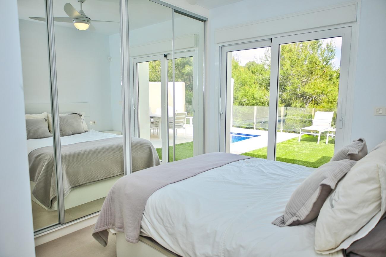 For sale - 4 Bedroom 3 Bathroom Town House in Orihuela Costa - Lomas De Don Juan  - Alicante