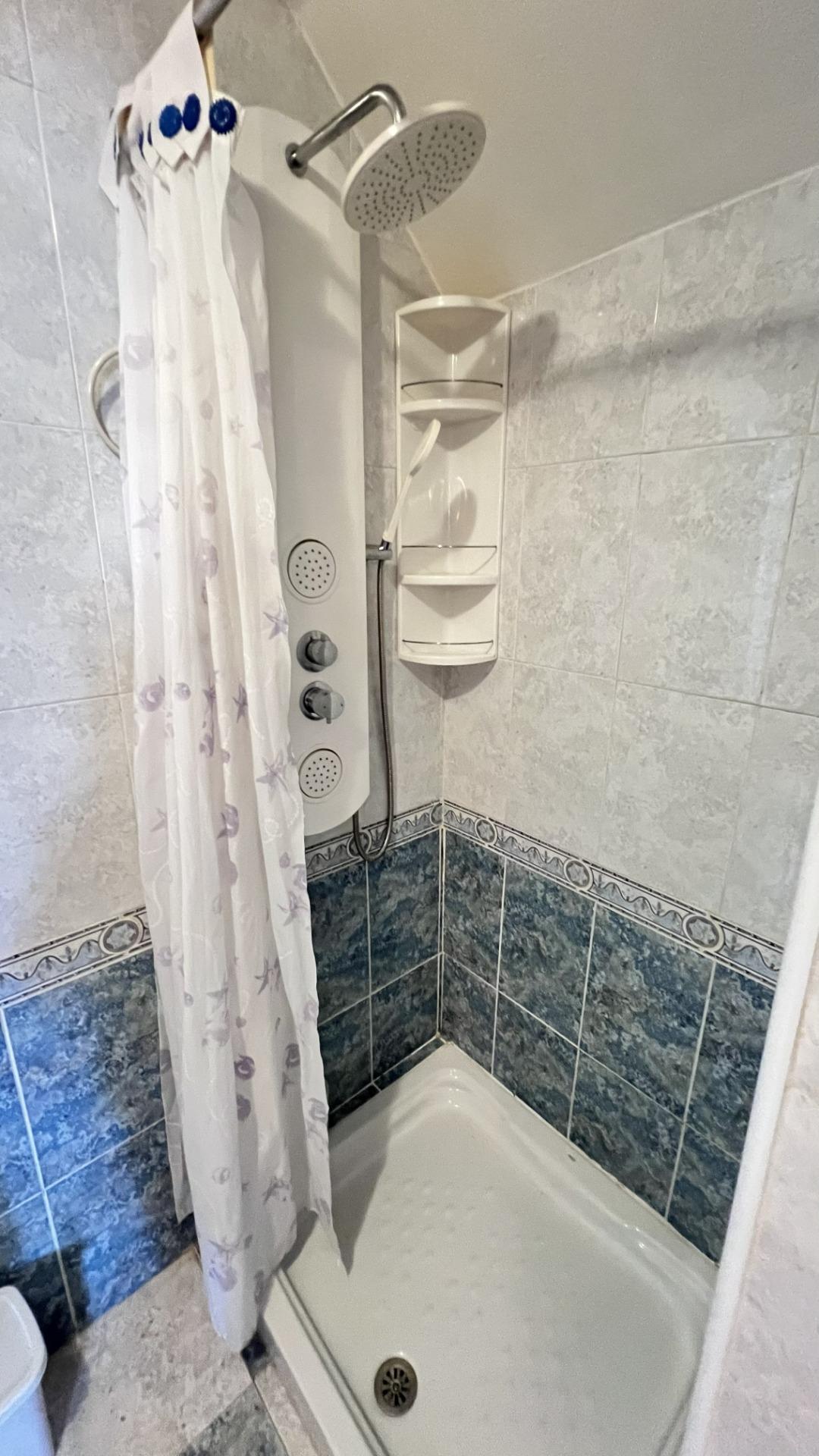 For sale - 4 Bedroom 2 Bathroom Semi Detached in Torrevieja - aguas nuevas  - Alicante