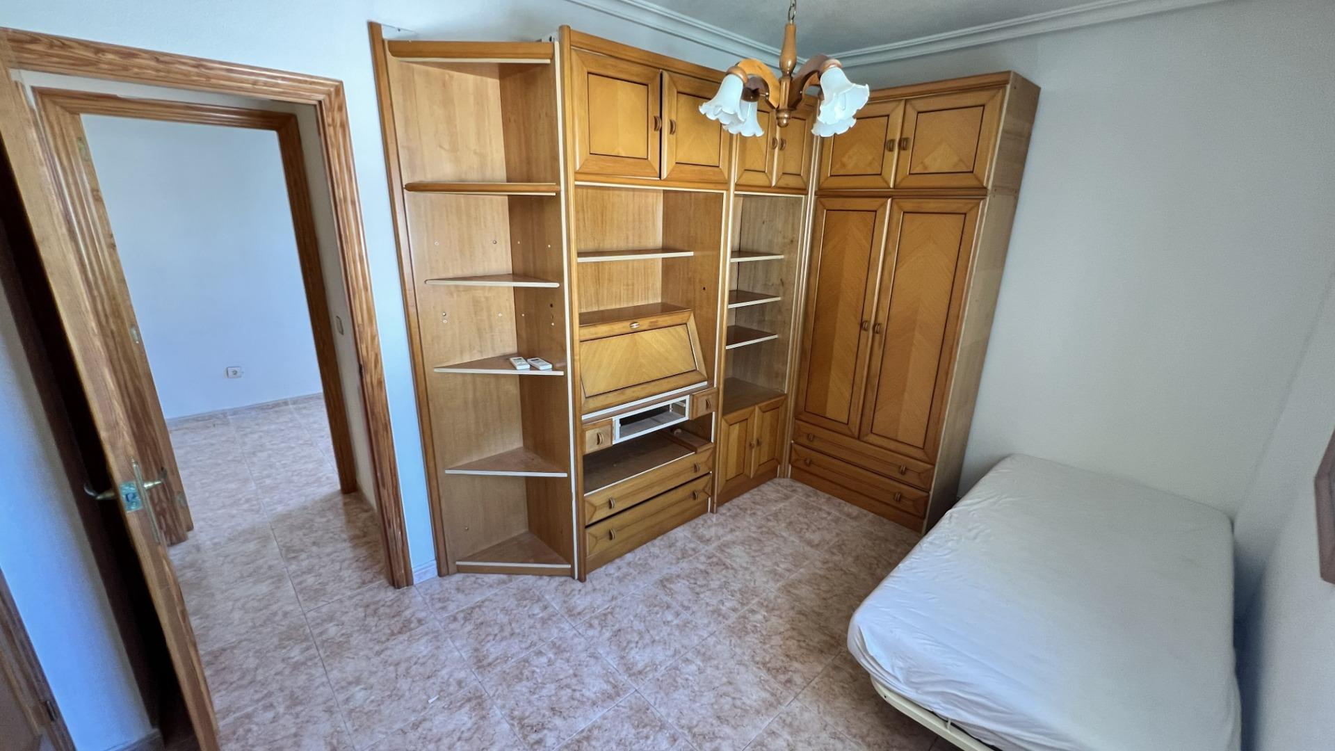 For sale - 4 Bedroom 2 Bathroom Semi Detached in Torrevieja - aguas nuevas  - Alicante