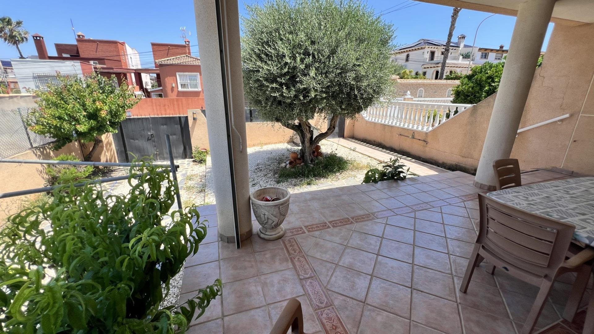 For sale - 4 Bedroom 2 Bathroom Semi Detached in Torrevieja - aguas nuevas  - Alicante